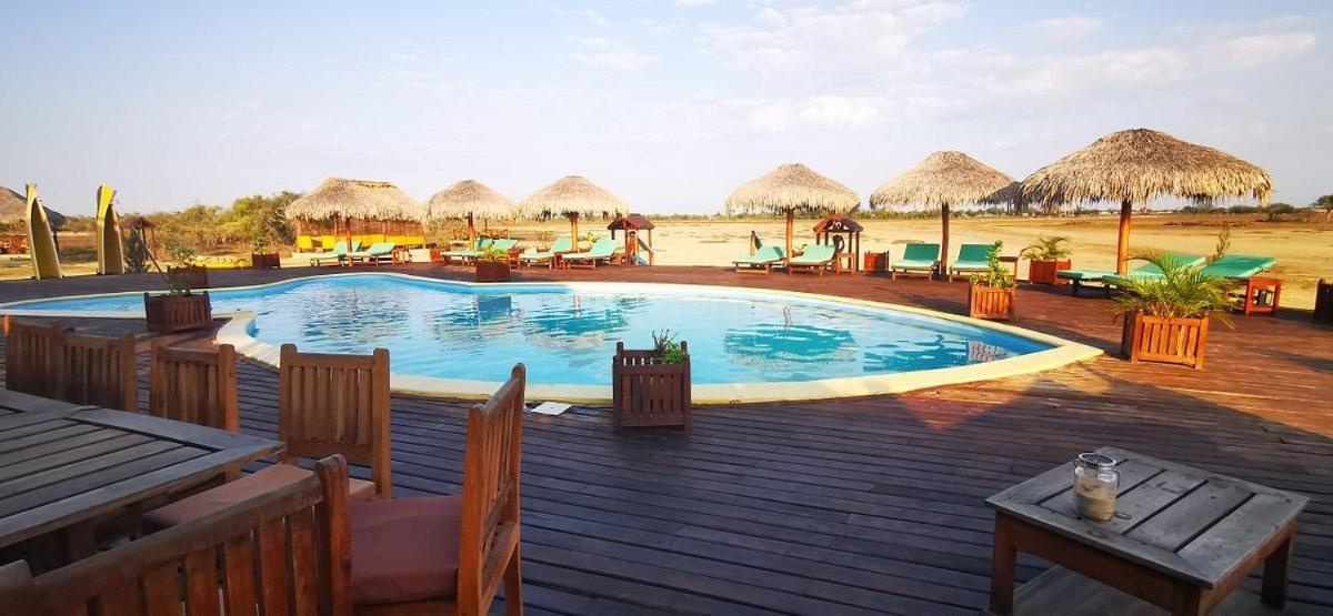 Hotel Cap Kimony Morondava Esterno foto